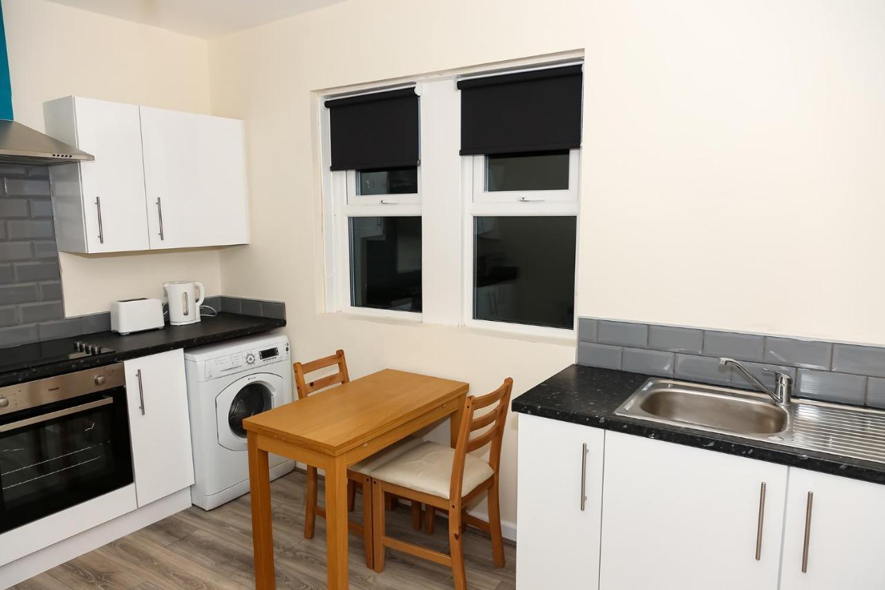 Alexander Apartments Rooms 1 Съндърланд Екстериор снимка